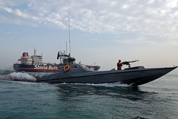 Iran Releases Audio, Video Allegedly Showing Guards Warning UK Warship During Seizure of Tanker Iran Releases Audio, Video Allegedly Showing Guards Warning UK Warship During Seizure of Tanker - Sputnik International