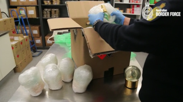 Australian Border Force Seize 15 Snow Globes Containing Liquid Meth (Photos) Australian Border Force Seize 15 Snow Globes Containing Liquid Meth (Photos) - Sputnik International