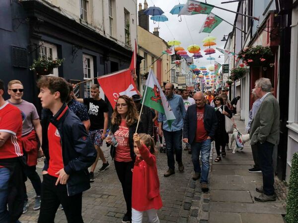Welsh Independence Supporters March Under One Banner In Merthyr Tydfil - Photos Welsh Independence Supporters March Under One Banner In Merthyr Tydfil - Photos - Sputnik International