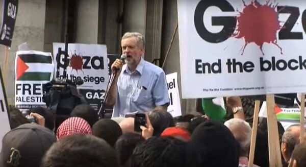 Labour MPs Call to Bar Candidate for Sharing Picture of Theresa May at Gunpoint - Report Labour MPs Call to Bar Candidate for Sharing Picture of Theresa May at Gunpoint - Report - Sputnik International