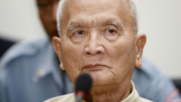 In this March, 20, 2008, file photo,  former Khmer Rouge's chief ideologist and No. 2 leader, Nuon Chea, foreground, sits in the court hall at the U.N.-backed war crimes tribunal in Phnom Penh, Cambodia. - Sputnik International