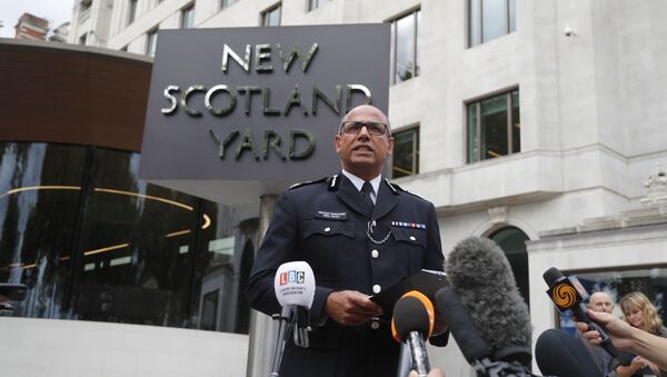 Assistant Commissioner Neil Basu speaks to the media outside New Scotland Yard in London, Tuesday, Aug. 14, 2018 - Sputnik International
