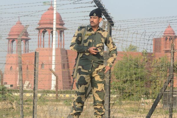 Last Transport Route Joining Pakistan to India Cut Over Kashmir Dispute - Sputnik International