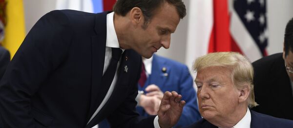 French President Emmanuel Macron speaks with President Donald Trump - Sputnik International