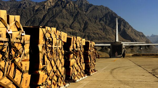 A C-130 Hercules from the 302nd Airlift Wing, Peterson Air Force Base, Colo., prepares for takeoff at the Skardu Airport in Pakistan (File) - Sputnik International