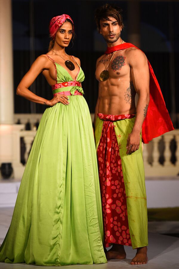 Sri Lanka. 07th July, 2018. Models presents a creation by Meraki during the  'Swim Week Colombo' fashion Show in Colombo, Sri Lanka on July 7, 2018. -  Swim week Colombo fashion show