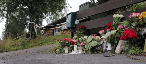 Flowers dedicated to the late stepsister of a suspected gunman, who attacked Al-Noor Islamic Centre Mosque, are seen outside their house in Baerum outside Oslo, Norway, 12 August, 2019. Flowers dedicated to the late stepsister of a suspected gunman, who attacked Al-Noor Islamic Centre Mosque, are seen outside their house in Baerum outside Oslo, Norway, 12 August, 2019. - Sputnik International