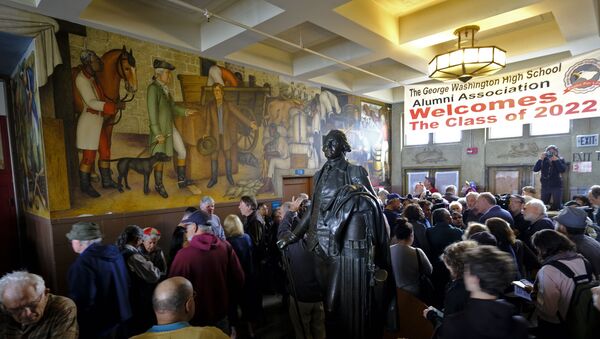 In this Aug. 1, 2019, file photo, people fill the main entryway of George Washington High School to view the controversial 13-panel, 1,600-square foot mural, the Life of Washington, during an open house for the public in San Francisco. - Sputnik International