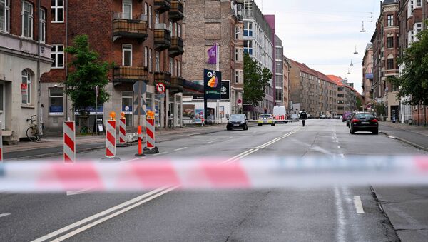 Authorities secure an area outside a local police station, following an explosion in Copenhagen, Denmark August 10, 2019. - Sputnik International