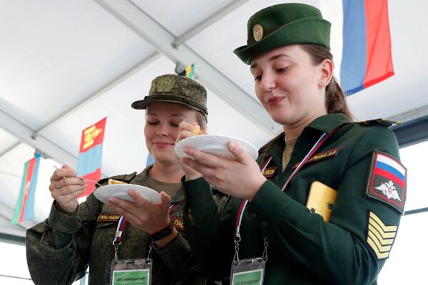 Tank Biathlon's Stars: Women at International Army Games 2019 - Sputnik International