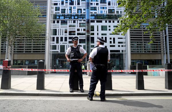 Police and Labour Demand Boris Johnson Apologise for 'Trump-Like' Police Wall - Reports - Sputnik International