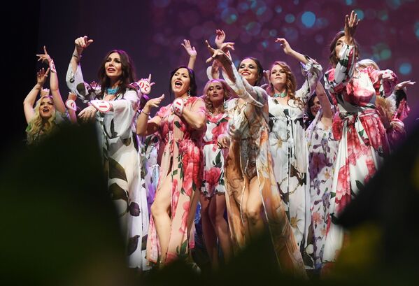 Parade of contenders in the Mrs Russia 2019 pageant.  - Sputnik International