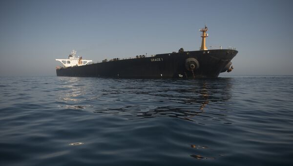 Picture shows Iranian supertanker Grace 1 - Sputnik International