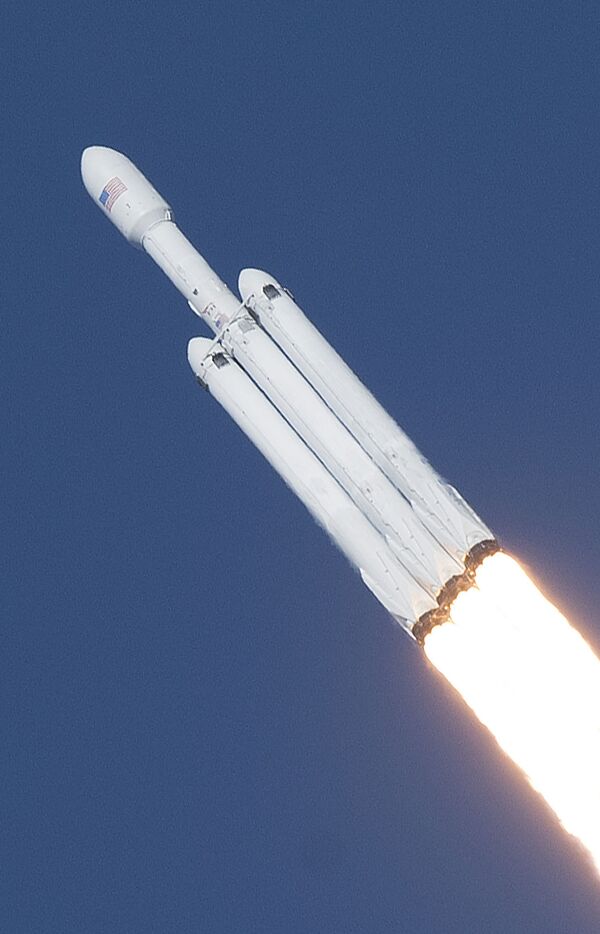 SpaceX's Tesla Roadster Makes a Full Trip Around the Sun - Report - Sputnik International