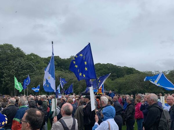 Alastair Campbell and Jess Phillips Slam Boris Johnson at Edinburgh People's Vote Rally Alastair Campbell and Jess Phillips Slam Boris Johnson at Edinburgh People's Vote Rally - Sputnik International