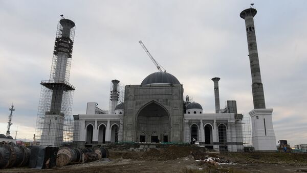 Opening Ceremony for Europe's Largest Mosque Held in Chechnya - Sputnik International