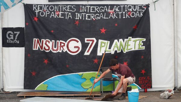 Opponents of the Biarritz G7 Summit attend a counter-summit organised by alter-globalisation activists, labour unions and other left-wing groups in Hendaye, France, 23 August 2019.  - Sputnik International