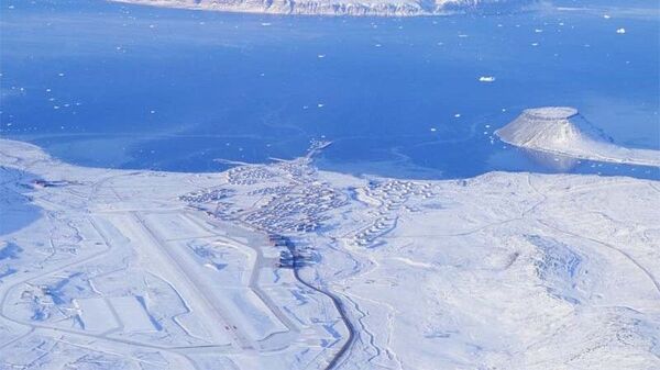 Aerial view of Thule Air Base in western Greenland - Sputnik International