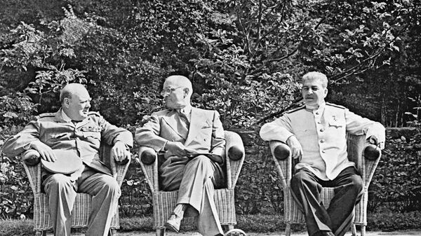 Harry Truman, Winston Churchill and Joseph Stalin at the Potsdam Conference, 1945. - Sputnik International