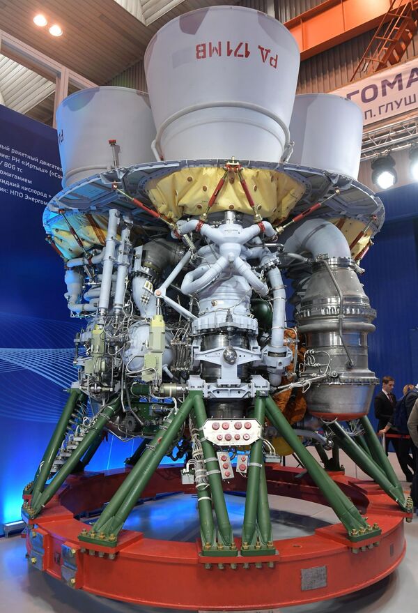 Russia to Unveil Rocket Engine for Sending Missions to Moon at MAKS-2019 Air Show - Sputnik International