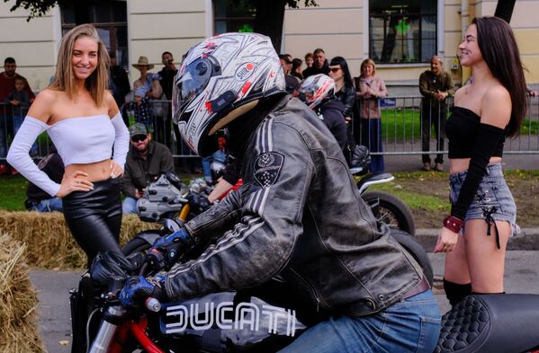 Saint Petersburg hosted the third International motorcycle festival 'Motostolitsa'. Saint Petersburg hosted the third International motorcycle festival 'Motostolitsa'. - Sputnik International