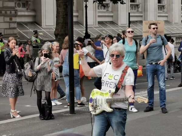 Thousands Gather Outside No 10 For #StopTheCoup Protests as Tensions Mount Over Parliament, Brexit Thousands Gather Outside No 10 For #StopTheCoup Protests as Tensions Mount Over Parliament, Brexit - Sputnik International