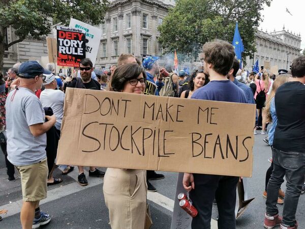 Thousands Gather Outside No 10 For #StopTheCoup Protests as Tensions Mount Over Parliament, Brexit Thousands Gather Outside No 10 For #StopTheCoup Protests as Tensions Mount Over Parliament, Brexit - Sputnik International