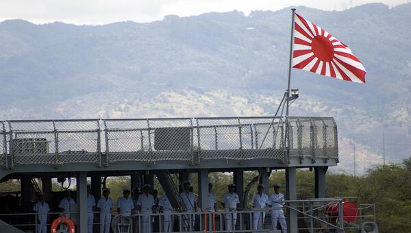 Japanese Sailors man the rails aboard the Japanese Maritime Self Defense Force ship JS Haruna (DDH 141) - Sputnik International
