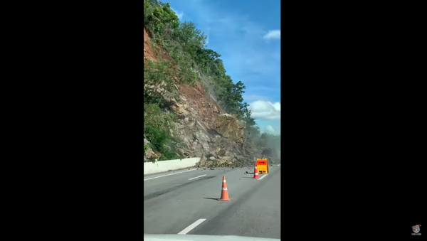 Massive Rock Slide Shutters Thai Roadway - Sputnik International