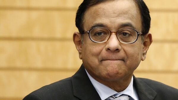 India's Finance Minister Palaniappan Chidambaram waits for arrival of Japan's Prime Minister Shinzo Abe before their meeting at Abe's official residence in Tokyo Monday, April 1, 2013 - Sputnik International