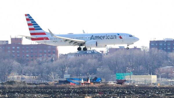 An American Airlines Boeing 737 Max 8, on a flight from Miami to New York City, comes in for landing at LaGuardia Airport in New York - Sputnik International