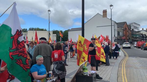 Welsh independence marchers at Penderyn Square, Merthyr Tydfil - Sputnik International