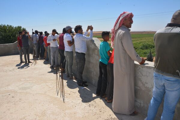 Villagers on Turkish-Syrian Border Observe US-Turkey Joint Patrols - Photos - Sputnik International