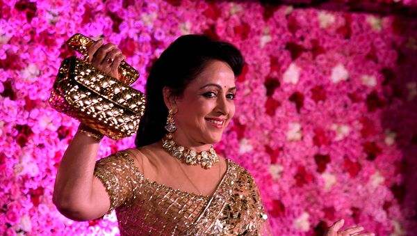Indian Bollywood actress and politician Hema Malini attends the Lux Golden Rose Awards ceremony in Mumbai on November 18, 2018 - Sputnik International
