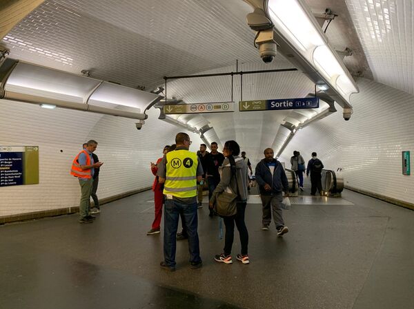 Public Transport Workers Protest in Paris, Paralysing the City - Photos - Sputnik International