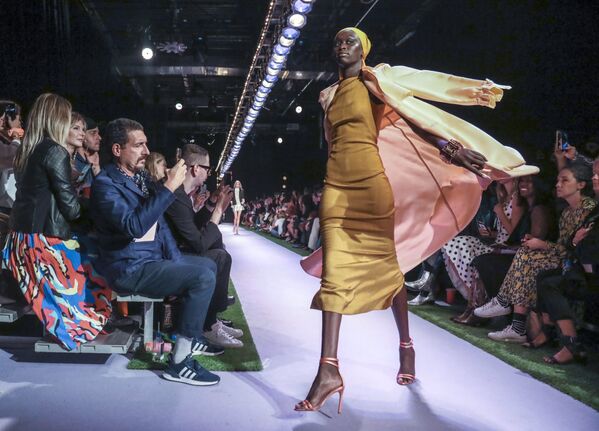 The latest fashion creation from Brandon Maxwell is modelled during Fashion Week, Saturday Sept. 7, 2019, in New York.  - Sputnik International