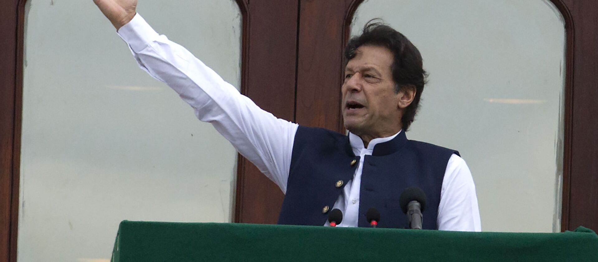 Pakistani Prime Minister Imran Khan addresses a Kashmir rally at the Prime Minister office in Islamabad, Pakistan, Friday, Aug. 30, 2019 - Sputnik International, 1920, 05.02.2021