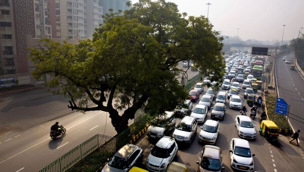 A massive traffic in New Delhi, India (File) - Sputnik International