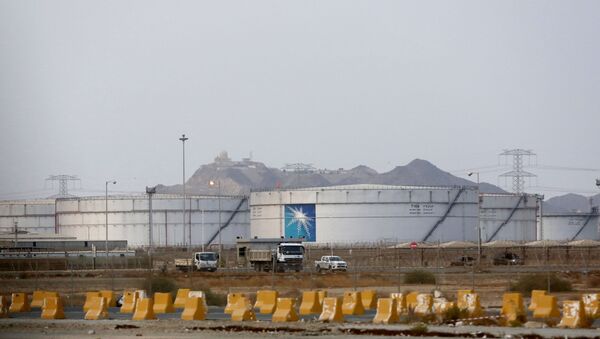 Storage tanks are seen at the North Jiddah bulk plant, an Aramco oil facility, in Jiddah, Saudi Arabia - Sputnik International