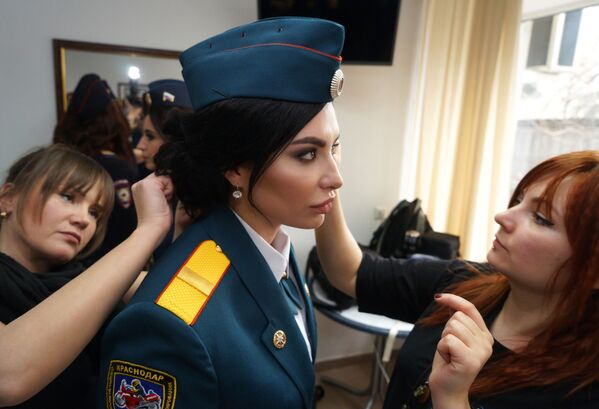 Lady taking part in the 5th annual Beauty in Uniform contest. - Sputnik International