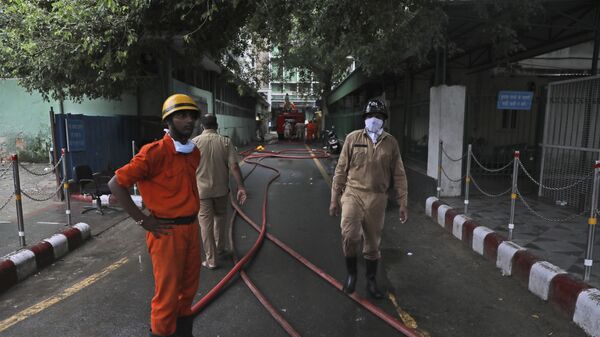 Firefighters work to put out a fire that broke out at the All India Institute of Medical Sciences (AIIMS) hospital in New Delhi, India, Saturday, Aug. 17, 2019 - Sputnik International