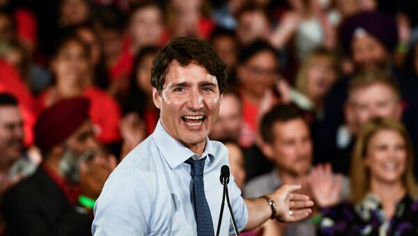 Canada's Prime Minister Justin Trudeau speaks with Liberal party supporters and volunteers after launching the election campaign at a rally in Vancouver, British Columbia, Canada September 11, 2019 - Sputnik International