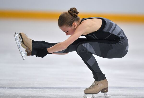 Russian Figure Skater Trusova Sets 2 World Records Russian Figure Skater Trusova Sets 2 World Records - Sputnik International