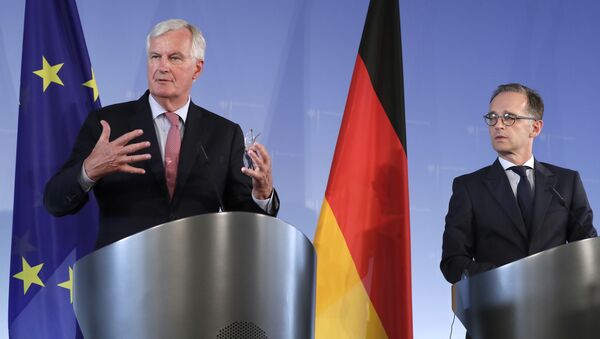 German Foreign Minister Heiko Maas, right, and the European Union chief Brexit negotiator, Michel Barnier, left, address the media during a joint press conference as part of a meeting at the Foreign Ministry in Berlin, Germany, Wednesday, Aug. 29, 2018. - Sputnik International