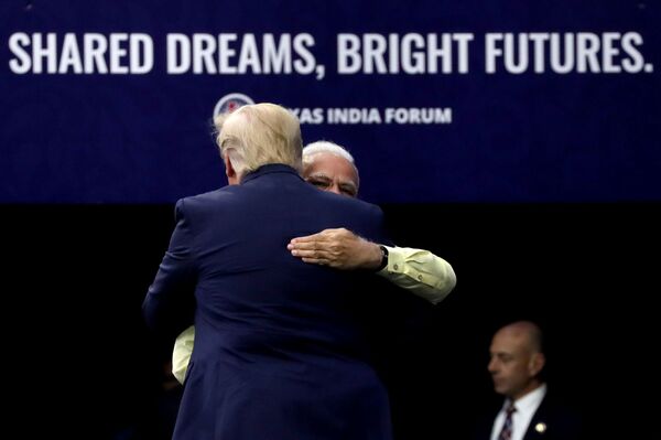 Why Biden's Running Mate Kamala Harris is Unlikely to Sway Indian-American Voters From Trump's Base - Sputnik International