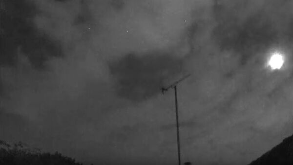 Fireball seen from London 24 September at 19:54 - Sputnik International