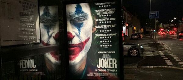 US Army commanders issued a special memo for soldiers and service members, warning of the potential of mass shootings launched by 'incels' during screenings of the upcoming thriller Joker - Sputnik International