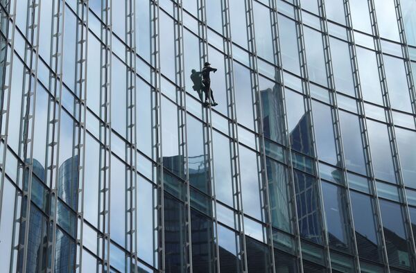'French Spiderman' Faces Home Invasion Charges After Unauthorised Climb in Germany - Photo - Sputnik International