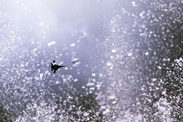Su-35 jet during Gunsmith's Day celebrations in Izhevsk. - Sputnik International