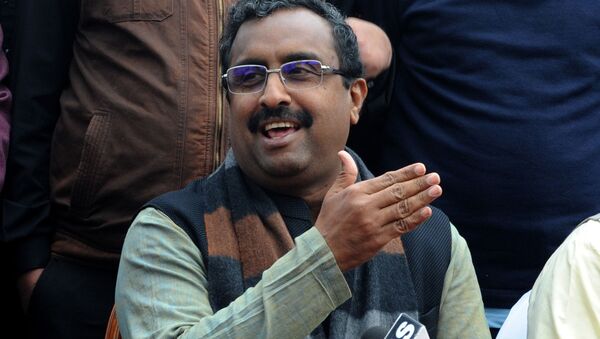 Bharatiya Janata Party (BJP) national general secretary Ram Madhav gestures as he speaks during a press conference at a hotel ahead of India's general election, in Srinagar on March 27, 2019 - Sputnik International